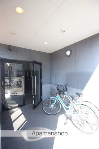 シングルステージ北大前の玄関写真