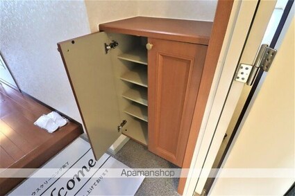 Ａｍｅｎｉｔｙ　Ｃｏｕｒｔ[1K/30.53m2]の玄関