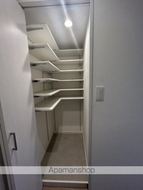 クレドール富久[1R/38.5m2]の玄関