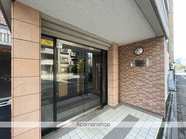 ラプラス裏参道の玄関写真