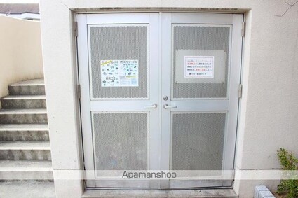 メゾンドール[4LDK/82.2m2]の共用部1