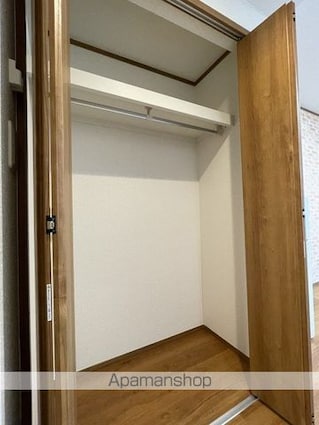 ラ・ホープ高根台[1R/21.55m2]の収納