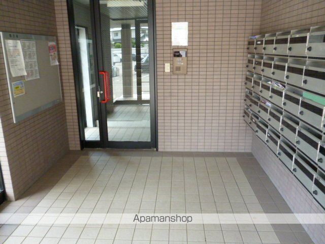ベージュ緑井の玄関写真