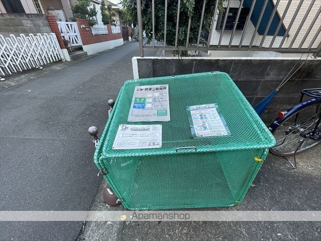 シャンプル井上の玄関写真
