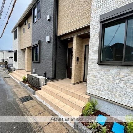 グラス　トゥリーズⅡ[1LDK/44.01m2]のエントランス