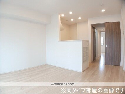 メゾンラテ稲葉[1LDK/51.09m2]のリビング・居間