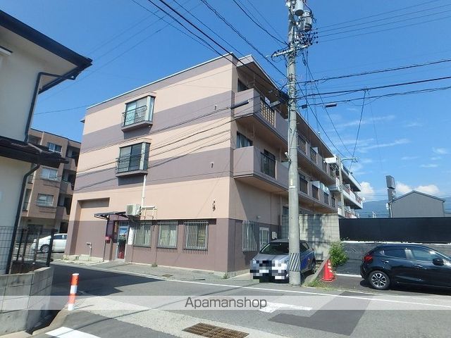 芳川コーポ南棟の外観写真