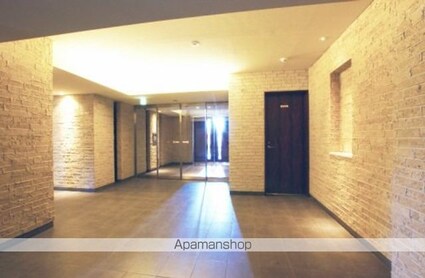 東京都荒川区荒川２丁目[2LDK/60m2]の共用部3