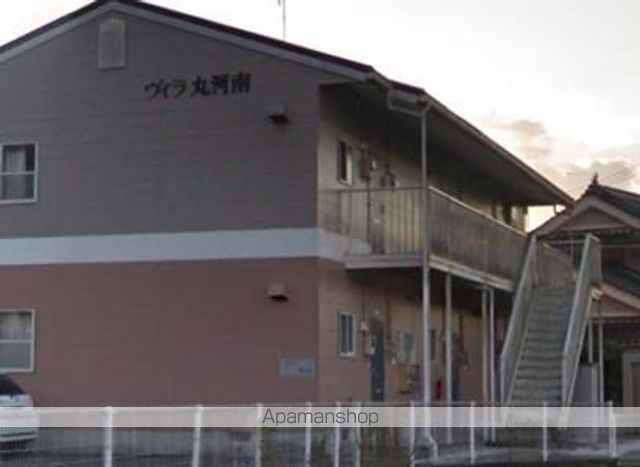 ヴィラ丸河南の玄関写真