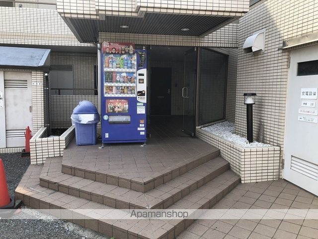 伊勢原コーポフロンティアの玄関写真