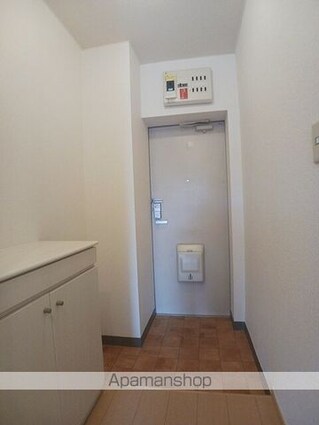 ファミールＭ　Ａ[1LDK/47.23m2]の玄関