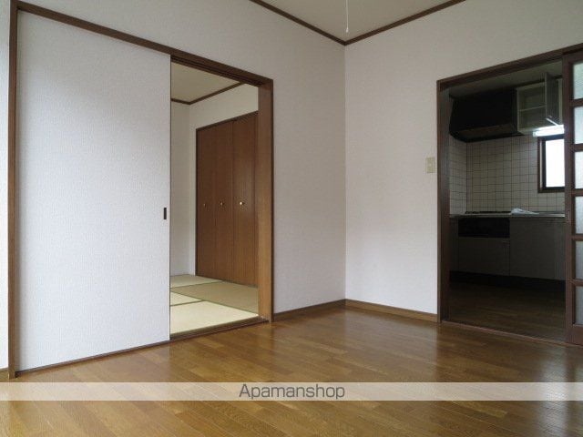 エメラルパークIIの内装写真