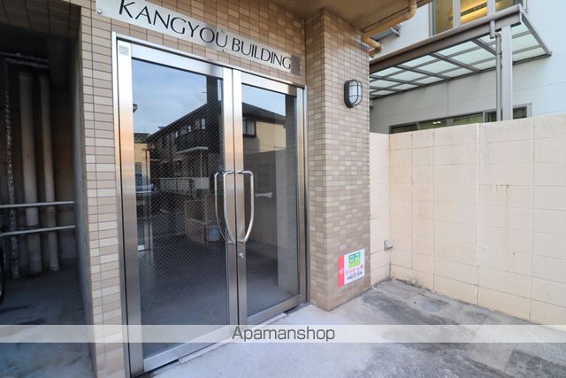 CALM西原の玄関写真