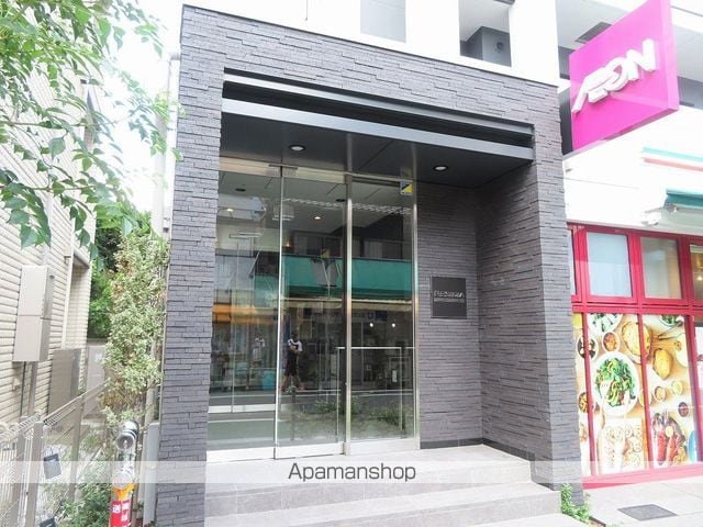レジディア板橋本町プレイスの玄関写真