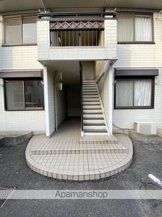 カームネスト１４　Ａ・Ｂ・Ｃ棟[2LDK/48m2]のエントランス