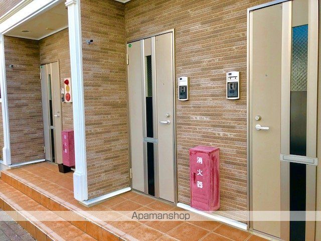 リバティ ウインドの玄関写真