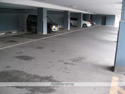 クローバーハイツⅠ[1K/20.16m2]の駐車場