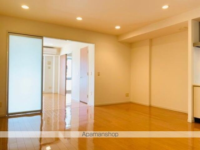 Ｂｒｉｌｌｉａ　ｉｓｔ　三軒茶屋　ブラッサムテラス[1SLDK/65.38m2]のリビング・居間2