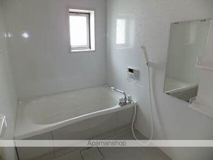 パークビレッジ　Ｂ棟[3LDK/65.99m2]のバス