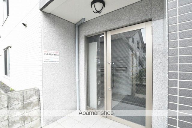 澄川レジデンスの玄関写真