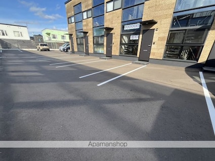 ｋｕｒｏｋａｎｅ３９（クロカネ３９）[2LDK/81.34m2]の駐車場