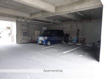 滋賀県近江八幡市出町[2LDK/50m2]の共用部1