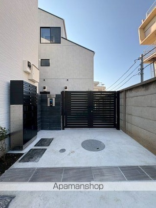 東京都杉並区上井草３丁目[1R/29.81m2]のエントランス