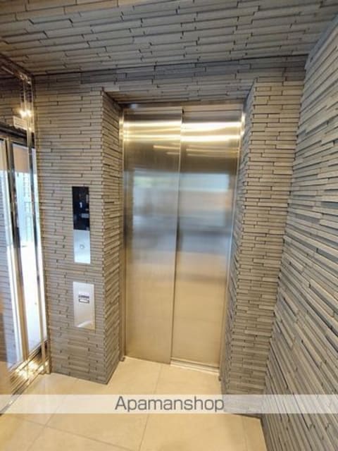 ウィスタリアコート[1LDK/40.48m2]の共用部2