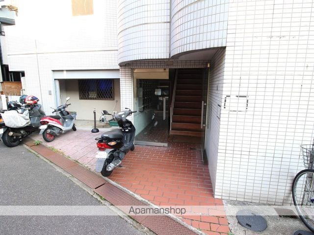 ホーム21新之栄の玄関写真
