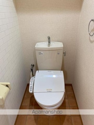 パインズコート新居　Ｅ棟[2LDK/57.96m2]のトイレ