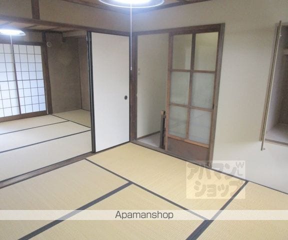 紫野上築山町貸家38-1の内装写真