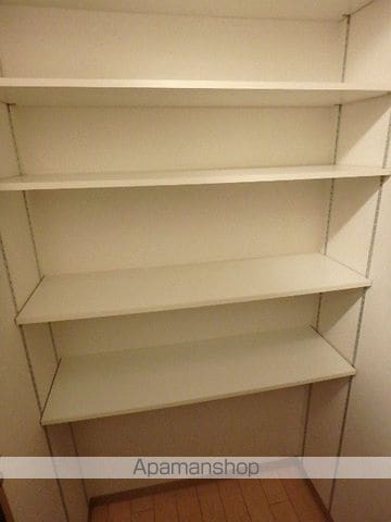 TIIDAの内装写真