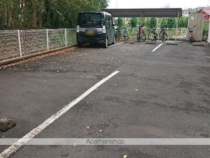 レオパレスヴェルデュール[1K/19.87m2]の駐車場