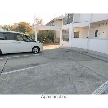 ハイムビーオール[3LDK/85.74m2]の駐車場1