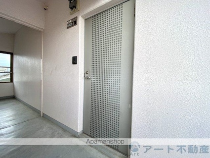 インペリアル土居田南[3LDK/67.5m2]のエントランス1