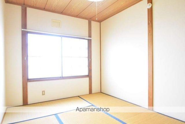 ファミール高野 1号館の内装写真