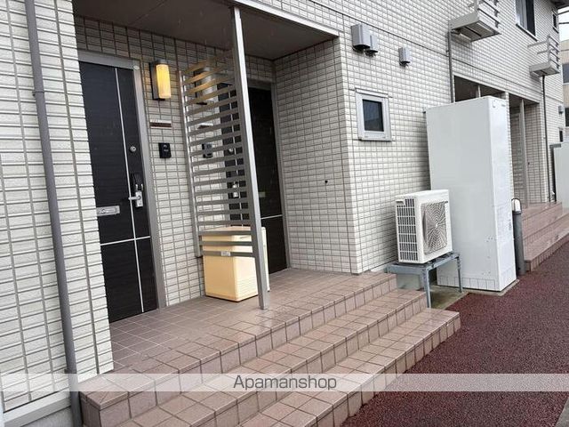 レーブ ルミエールの玄関写真