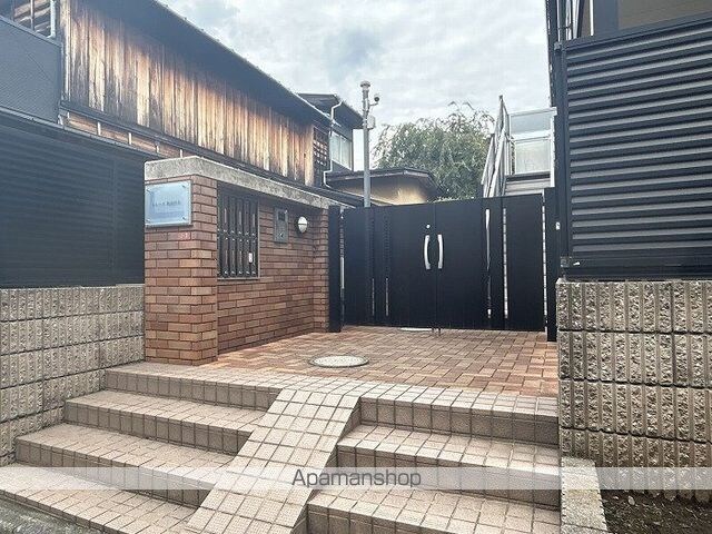 レオパレスセレーヌ新高円寺[1K/19.87m2]のエントランス