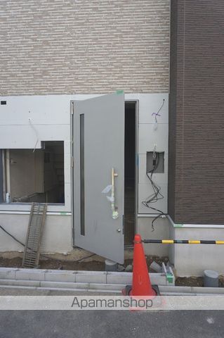 フジパレス太子橋III番館の玄関写真