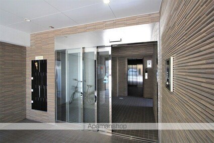 ＬＵＳＴ　ＹＡＮＡＩＭＡＣＨＩ　Ⅰ[1K/25.85m2]のエントランス2