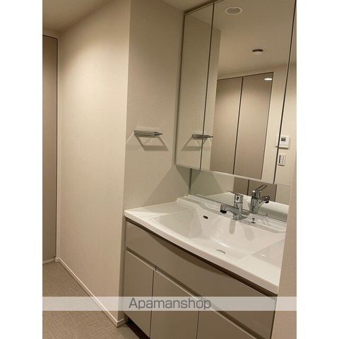 ローレルタワー堺筋本町の内装写真