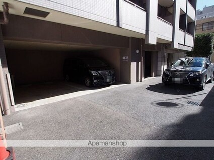 リバーレ池袋[1LDK/37.67m2]の駐車場