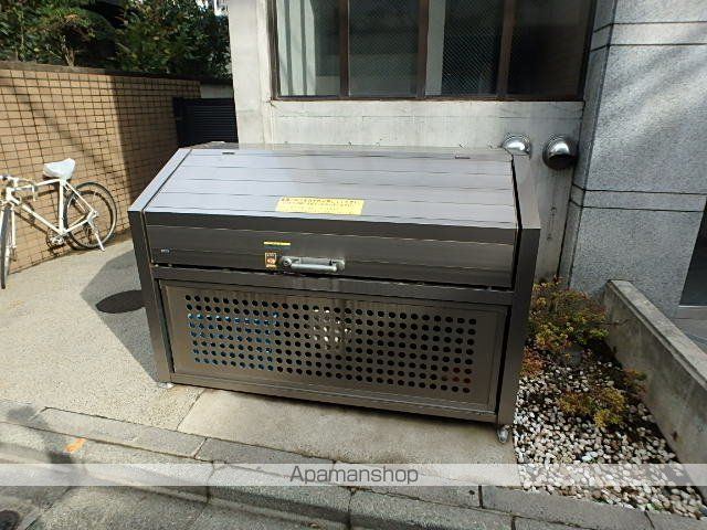 ロイヤルアーバン駒場東大の外観写真