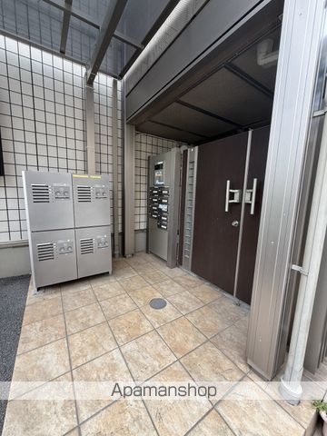 LA TELLE IIの玄関写真