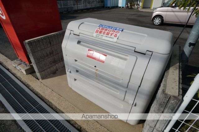 レオパレス古都の玄関写真