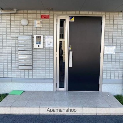 滋賀県栗東市下鈎[1LDK/41.01m2]のエントランス1