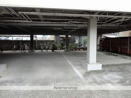 サンコーポⅠ（旭）[1K/27.95m2]の駐車場1