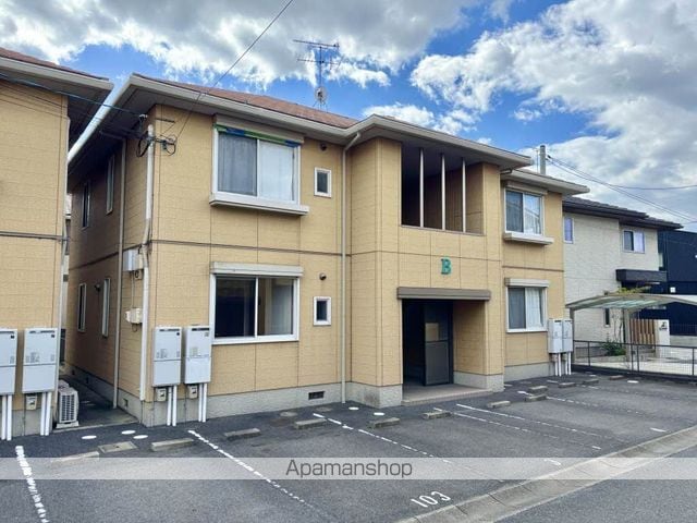 バリュージュサンヨー B棟の外観写真