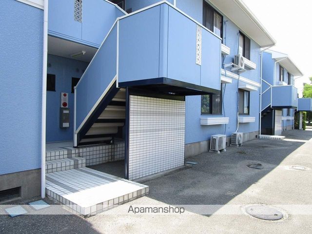 ヴィラセゾン A棟の外観写真