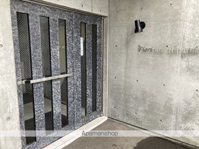 フィオリトゥラヒラギシの玄関写真